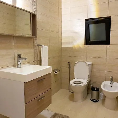 Contemporary Semi Villa Apartment With Private Entrance In Khalda Amman Exterior foto