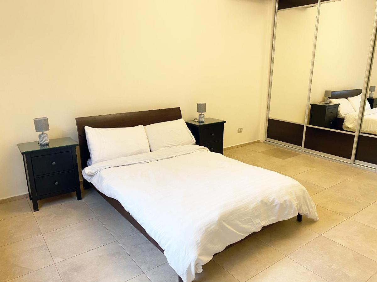Apartment Contemporary Semi With Private Entrance In Khalda Amman