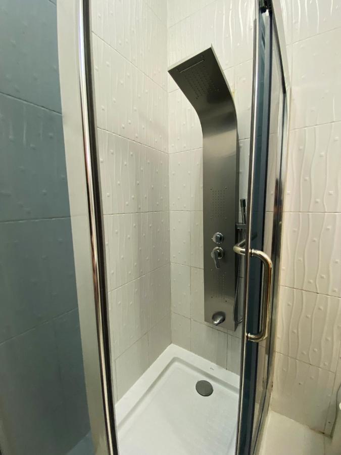 Contemporary Semi With Private Entrance In Khalda Appartement