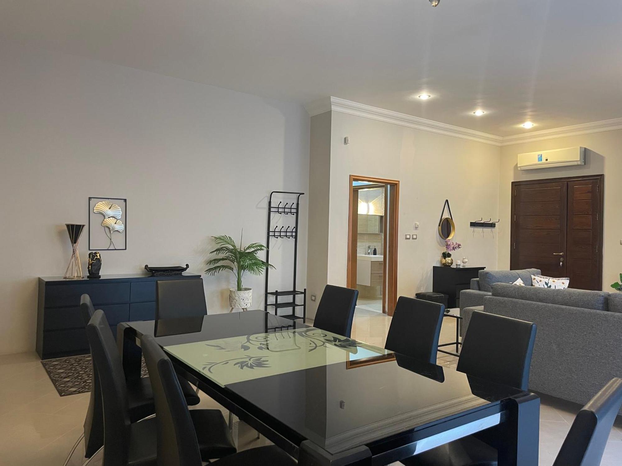 Apartment Contemporary Semi With Private Entrance In Khalda Amman